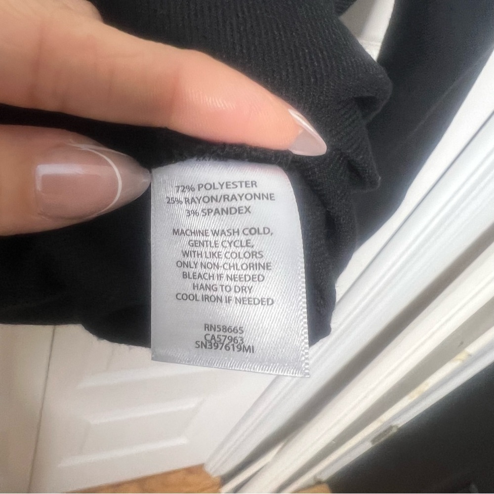 Something Navy Black Square Neck Long Sleeve Top Side Zip Size Medium NWT - Picture 6 of 6